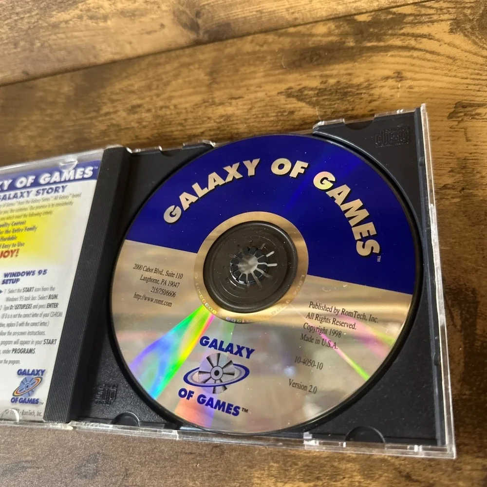 Galaxy of Games PC CD-Rom 1997 (Over 300 Arcade, Casino, Action, Board & More)